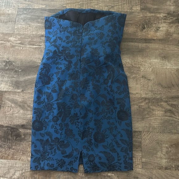 Zac Posen Floral Blue & Black Strapless Strings on Inside Dress Size 6 - Picture 5 of 8